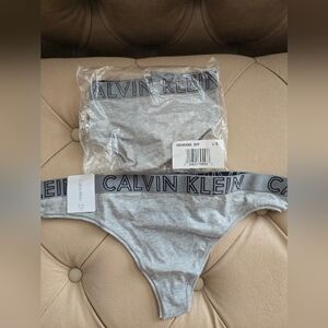 Calvin Klein ELASTIC BAND LOGO Light Gray Thong Lot Of 2 Size L